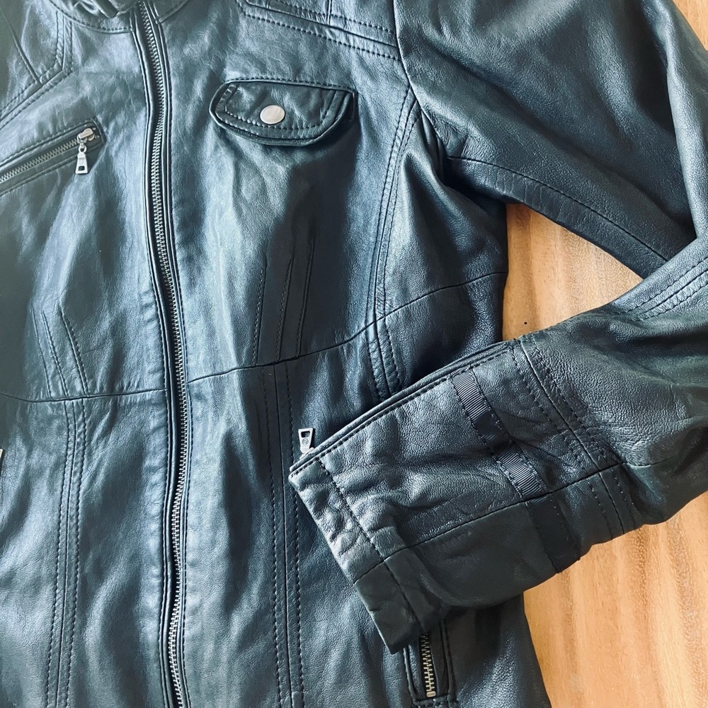 Danier Italian Leather Motor Coat XS - Picture 2 of 11
